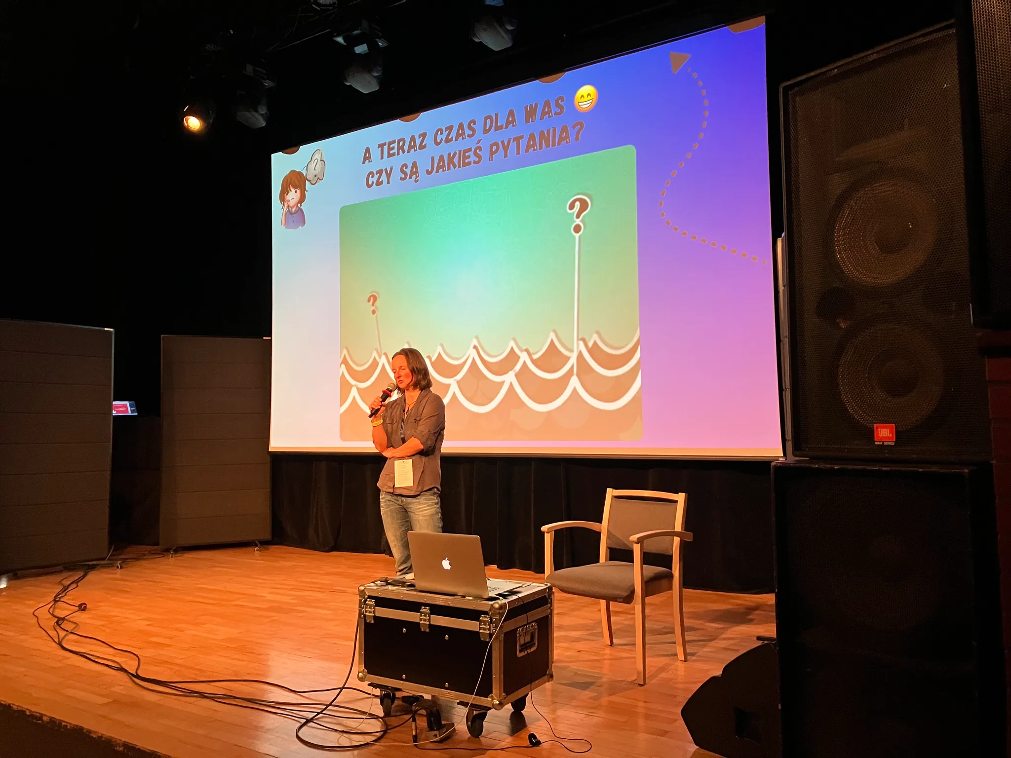 Joanna Tuszyńska presenting New Zealand at the Wadowice festival.